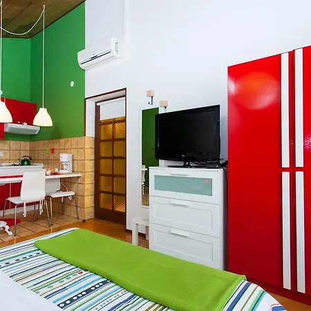 Premium Central Apartments Vrsar Exterior photo