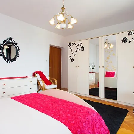 Premium Central Apartments Vrsar Exterior photo